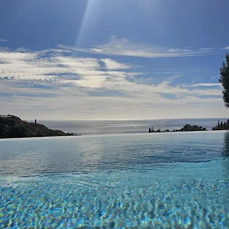 Luxury Seaview Leala - Tcm تورّوكس كوستا